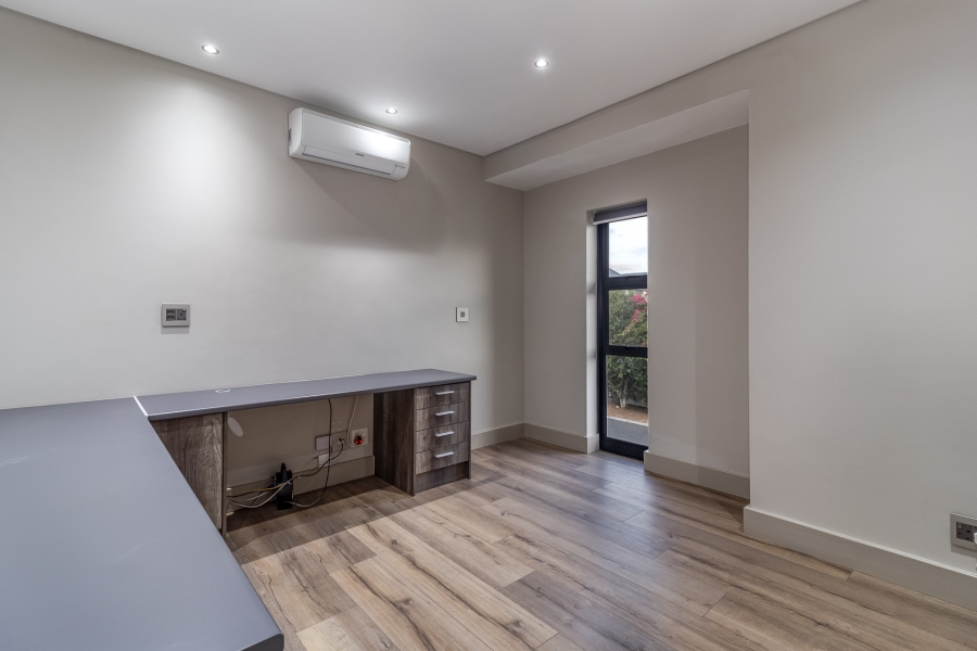 4 Bedroom Property for Sale in Pearl Valley at Val de Vie Western Cape